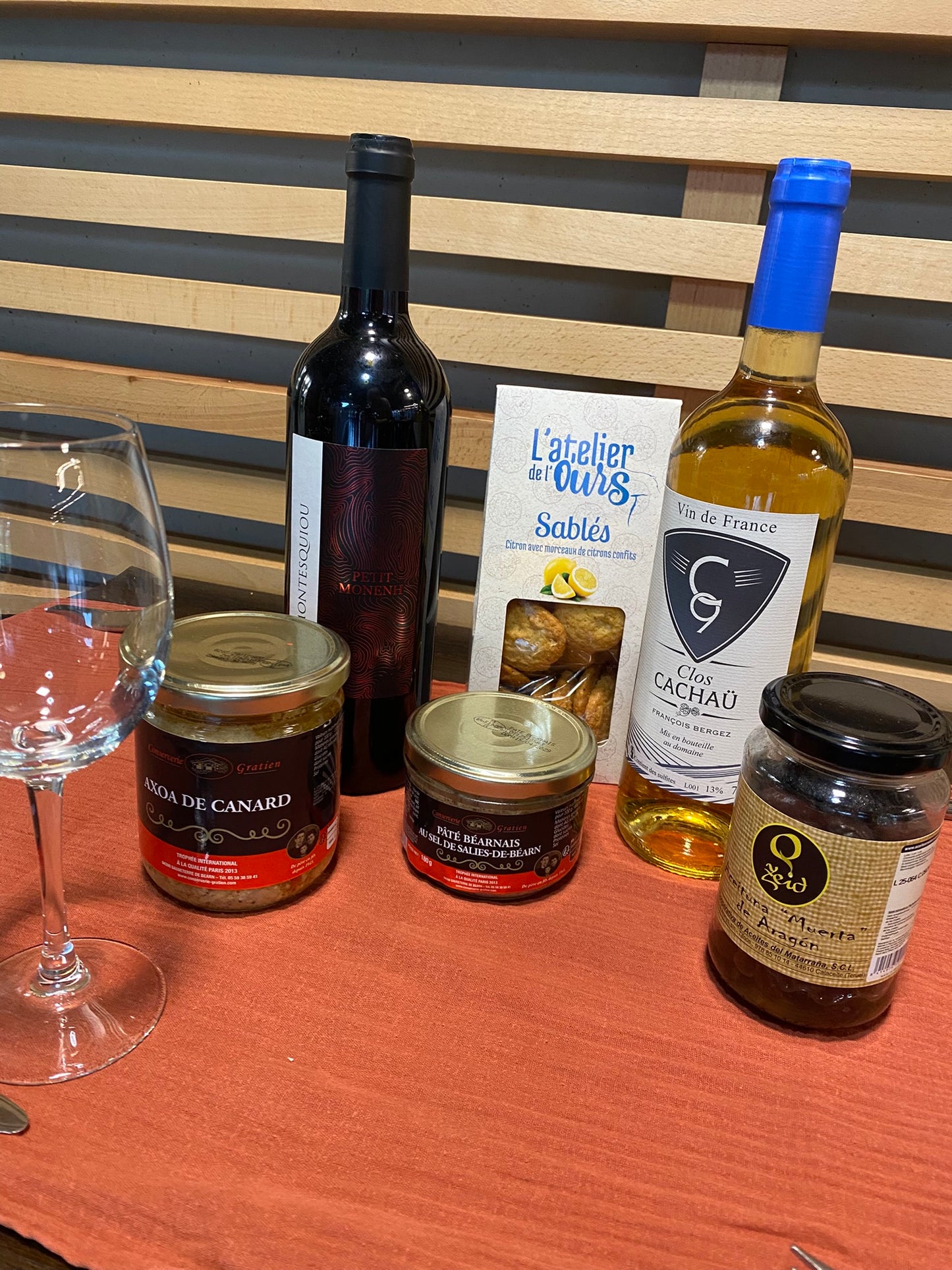 Trésors gourmands et vins du Sud-Ouest – Coffret gourmand et vins artisanaux